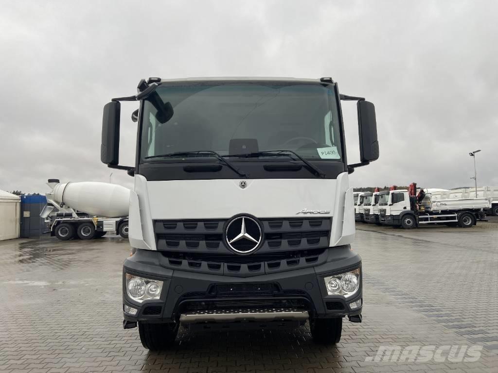 Mercedes-Benz 4143 Самосвал