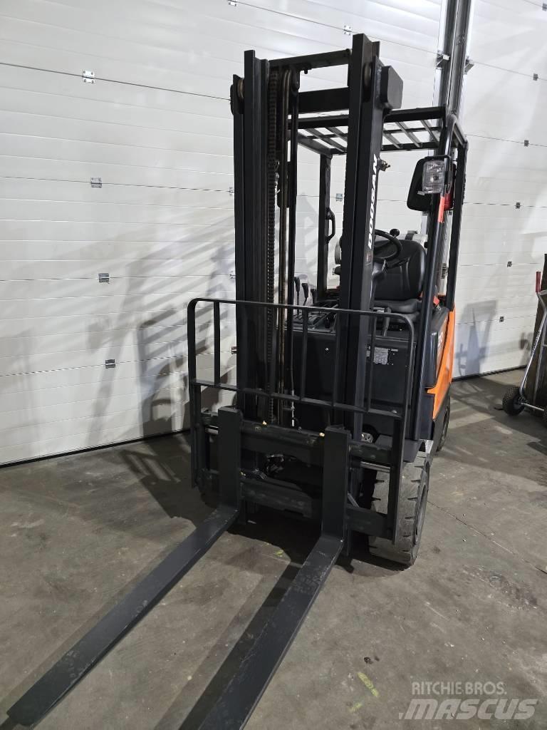 Doosan G20SC-5 Камиони с АГУ
