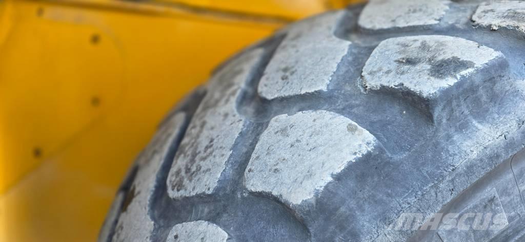 Volvo L 220 G Колесни товарачи