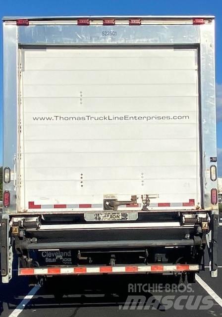 Freightliner M2 106 С температурен контрол