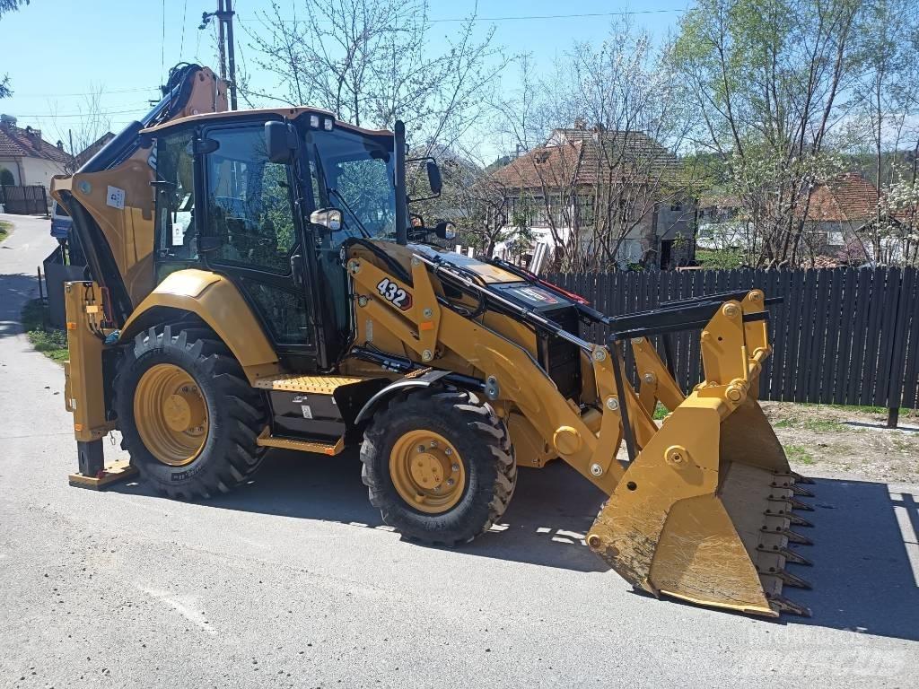 CAT 432 Товарач със заден ексватор