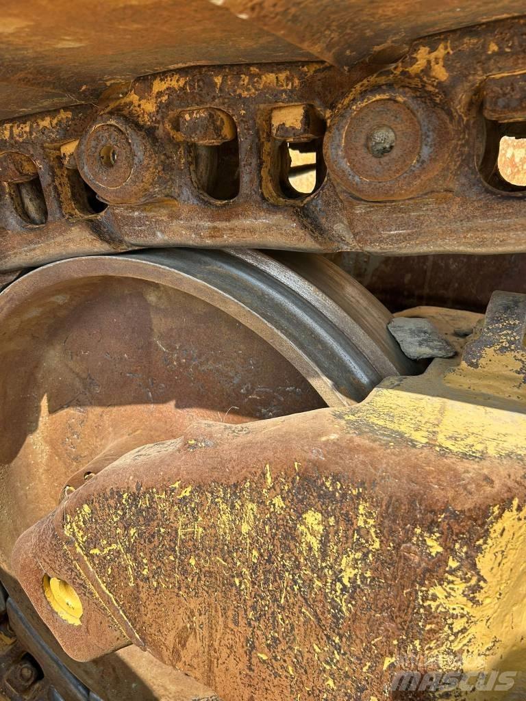 CAT D 7 R (Leica GPS) Верижни булдозери
