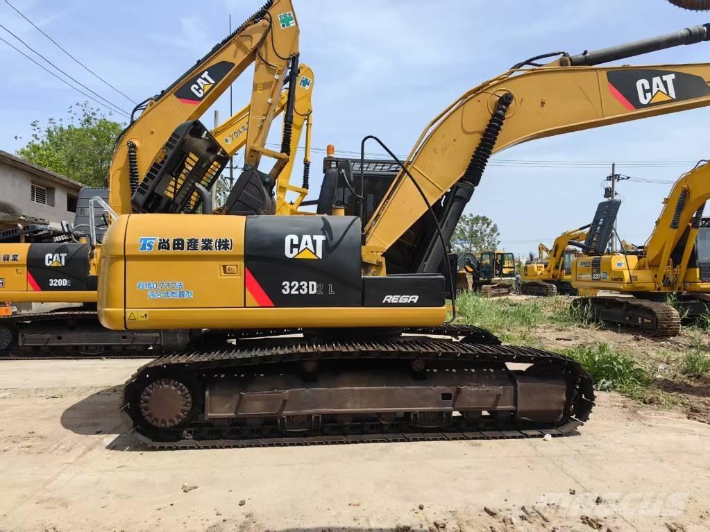 CAT 323 D Верижен екскаватор