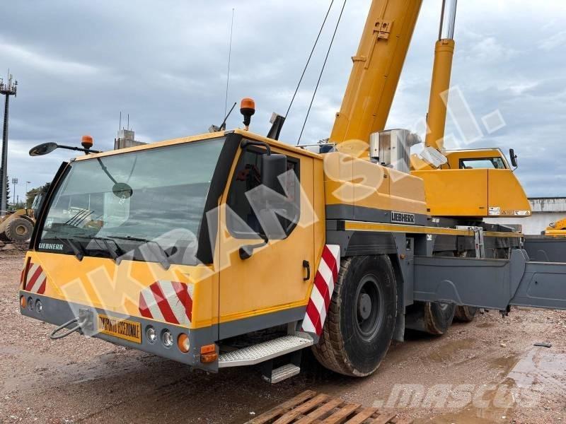 Liebherr LTM1200-5.1 Всъдеходни кранове