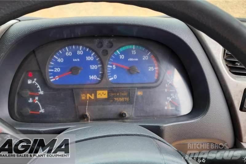 UD Quon 490 Други