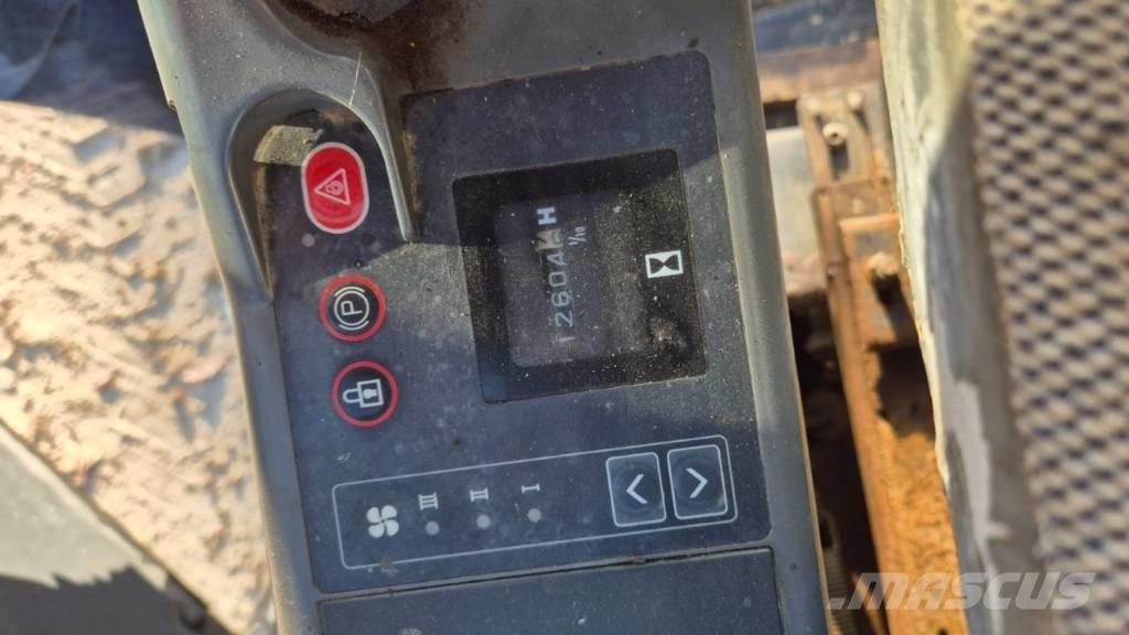 JCB JS 130 Верижен екскаватор