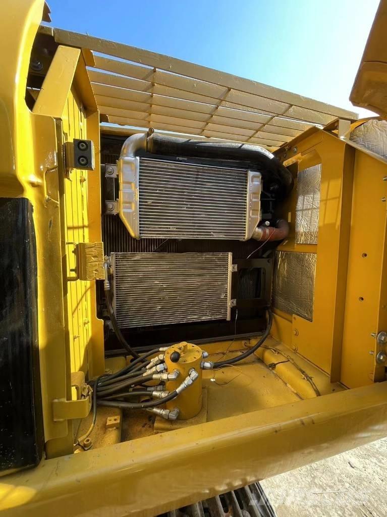 CAT 320 C Верижен екскаватор