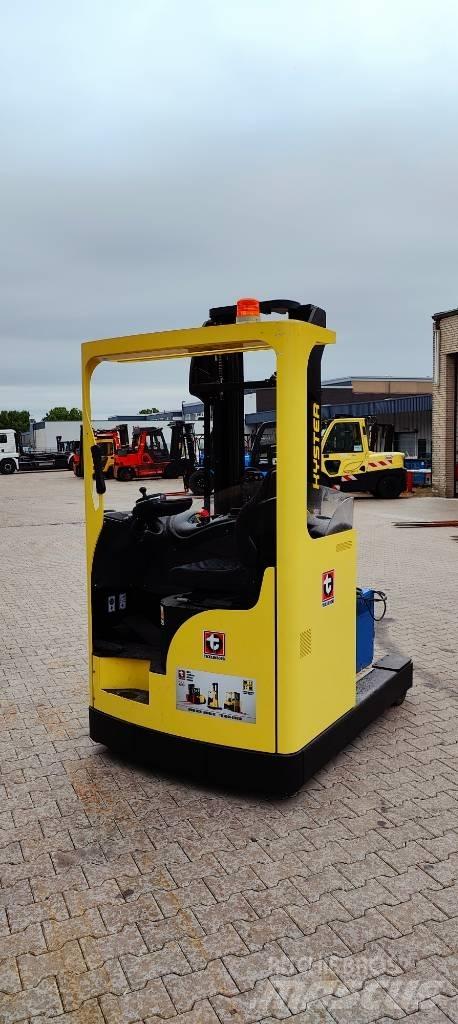 Hyster R 1.4 Ретрак/ Високоповдигач с изместване на вилката напред