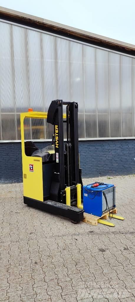 Hyster R 1.4 Ретрак/ Високоповдигач с изместване на вилката напред