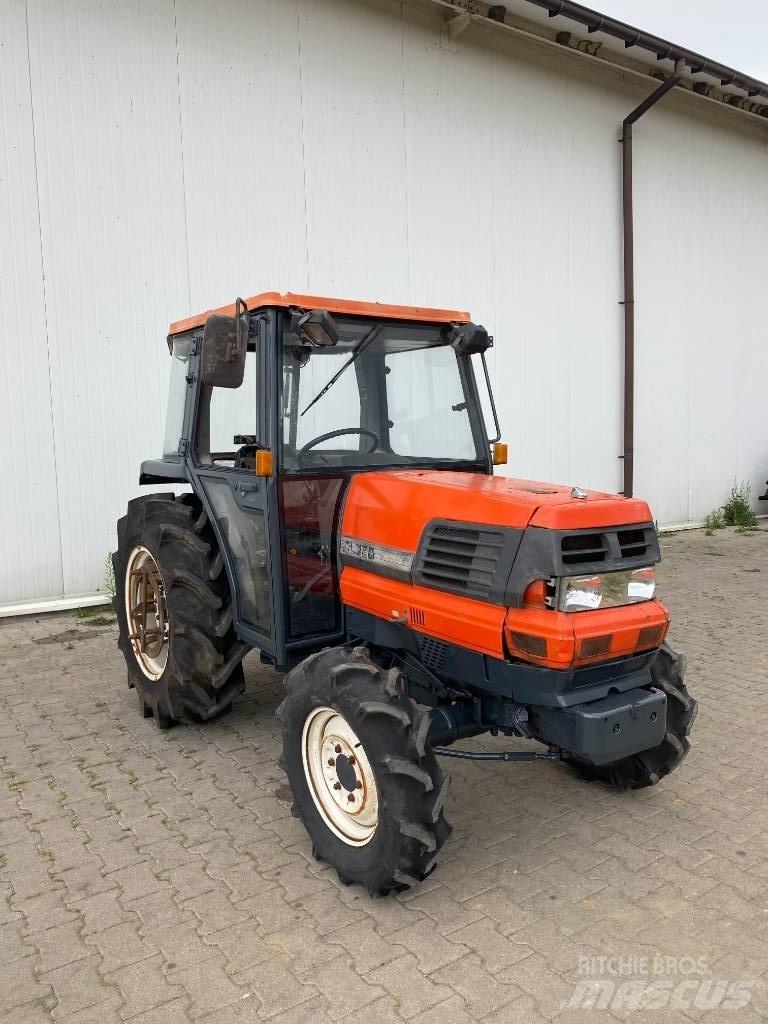 Kubota GL 320 Компактни трактори