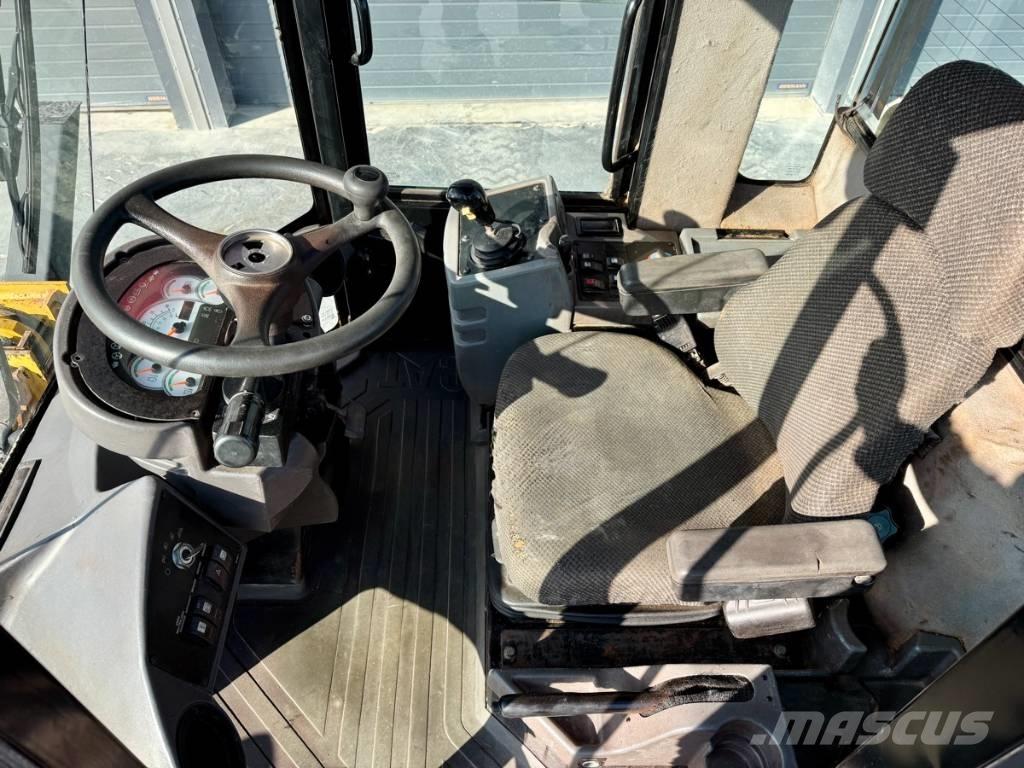 CAT 924 G Колесни товарачи