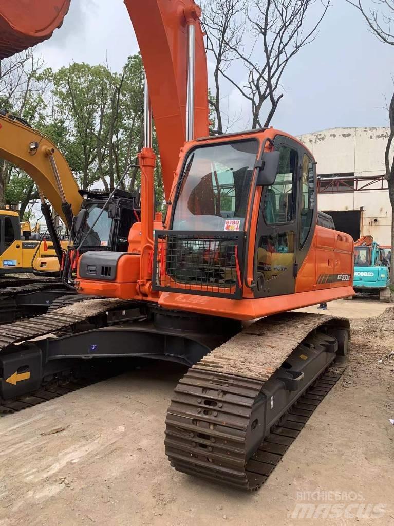Doosan dx300 Верижен екскаватор