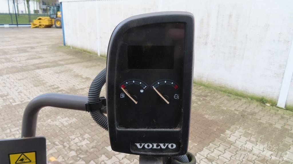 Volvo SD 45 B Еднобарабанни ролки
