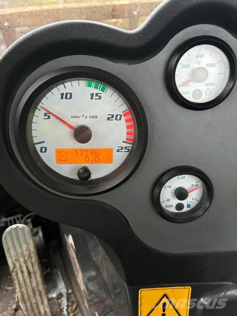  Pisten bully 600 Багери