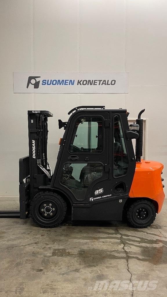 Doosan D35NXP Дизелови камиони