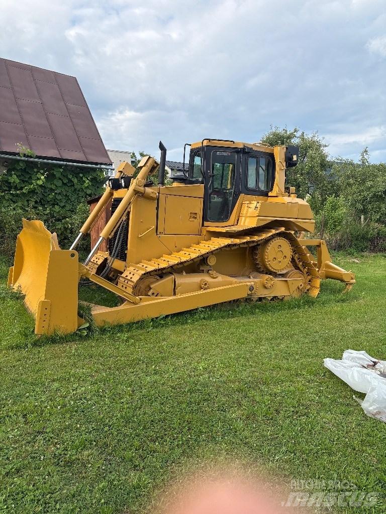 CAT D 6 R II Верижни булдозери
