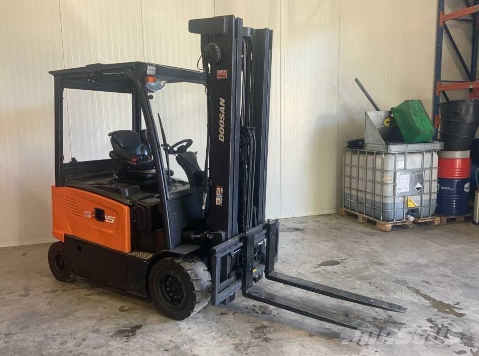 Doosan B 25 X-7 Електрически вилични кари-повдигачи