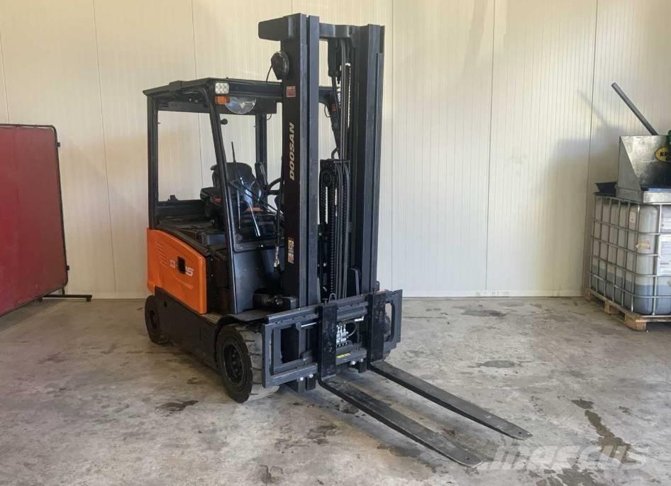Doosan B 25 X-7 Електрически вилични кари-повдигачи
