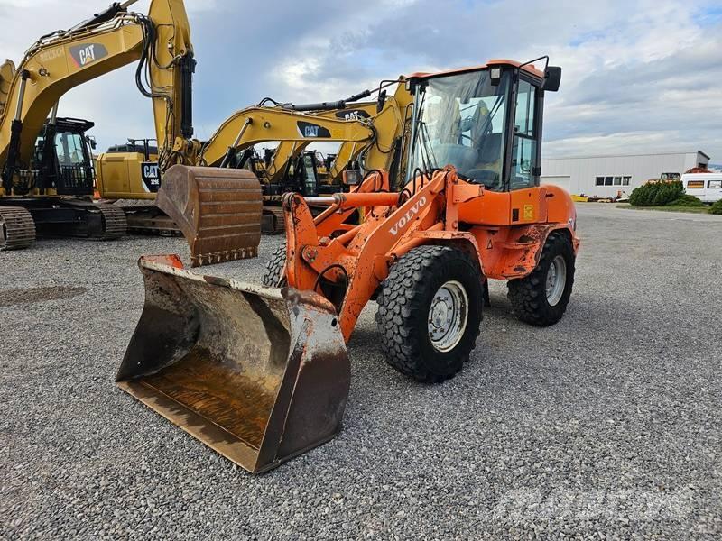 Volvo L 30 B Колесни товарачи