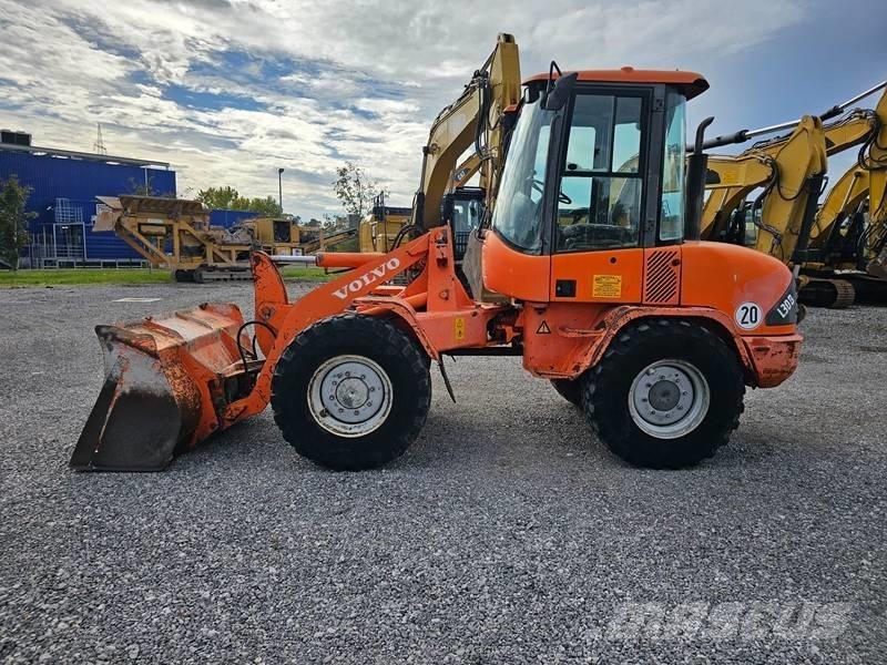 Volvo L 30 B Колесни товарачи
