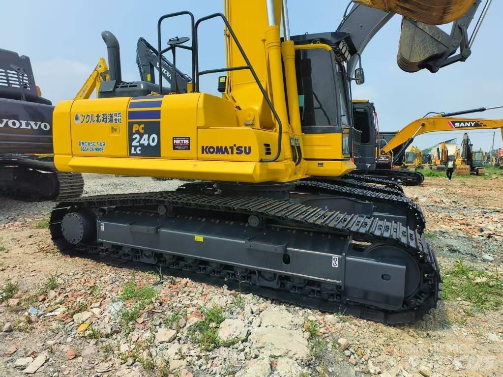 Komatsu PC 240-8 Средни екскаватори 7т - 12т