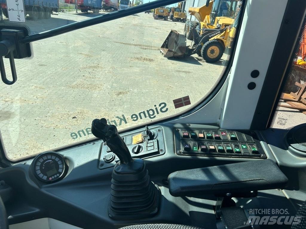 Liebherr L 506 Колесни товарачи