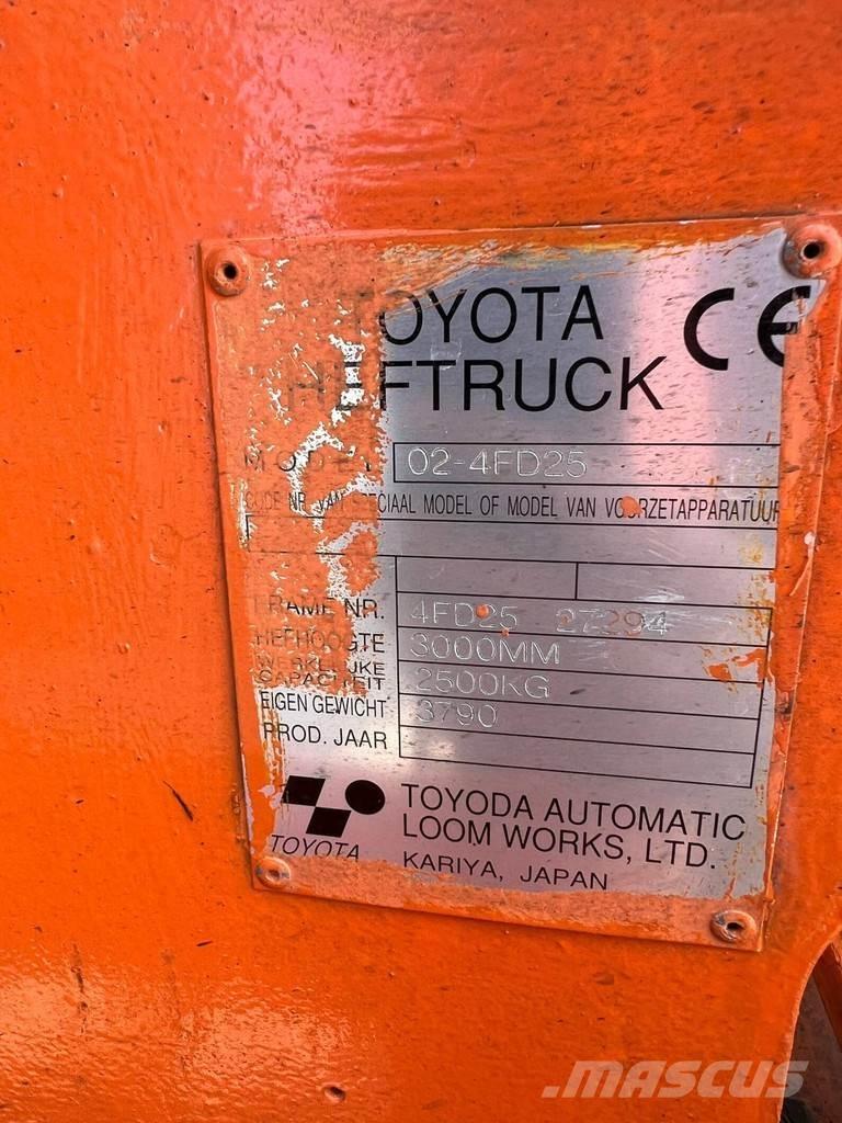 Toyota 02-4FD25 Дизелови камиони
