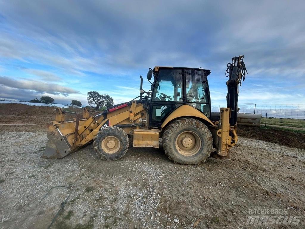 CAT 432 E Товарач със заден ексватор