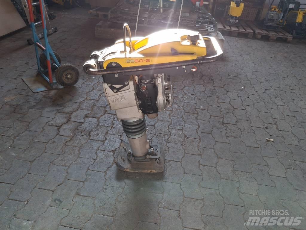 Wacker Neuson BS50-2 Пробки