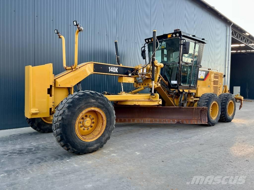 CAT 140K Грейдери