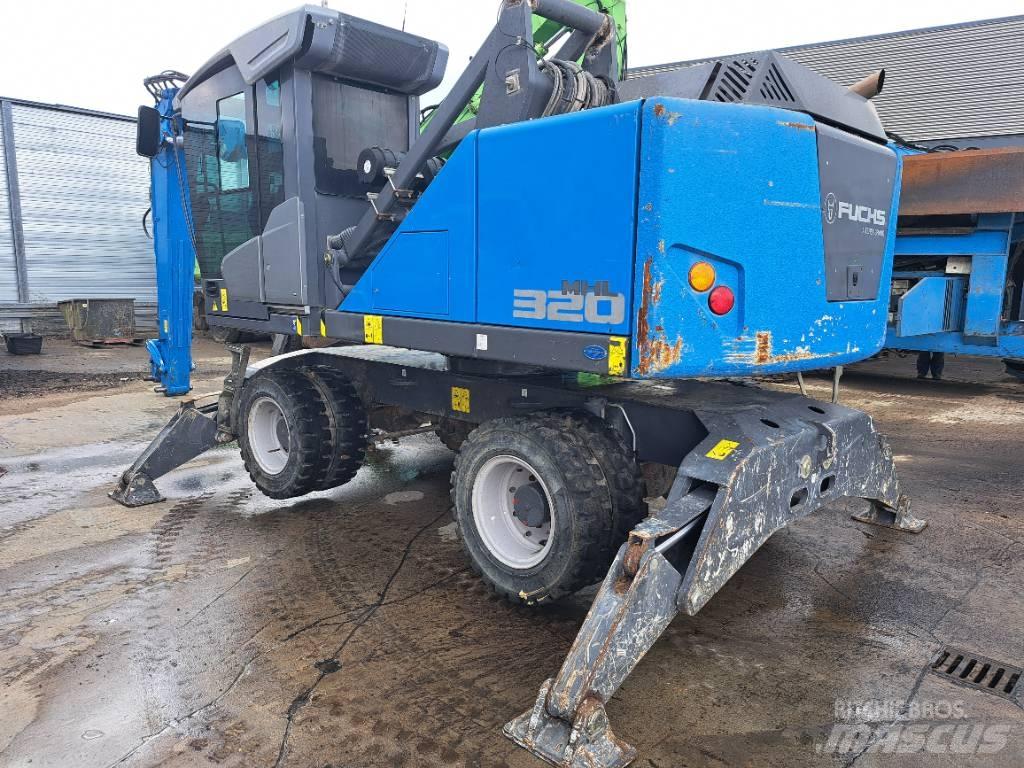 Fuchs MHL320F Оператори на отпадъци/индустрия
