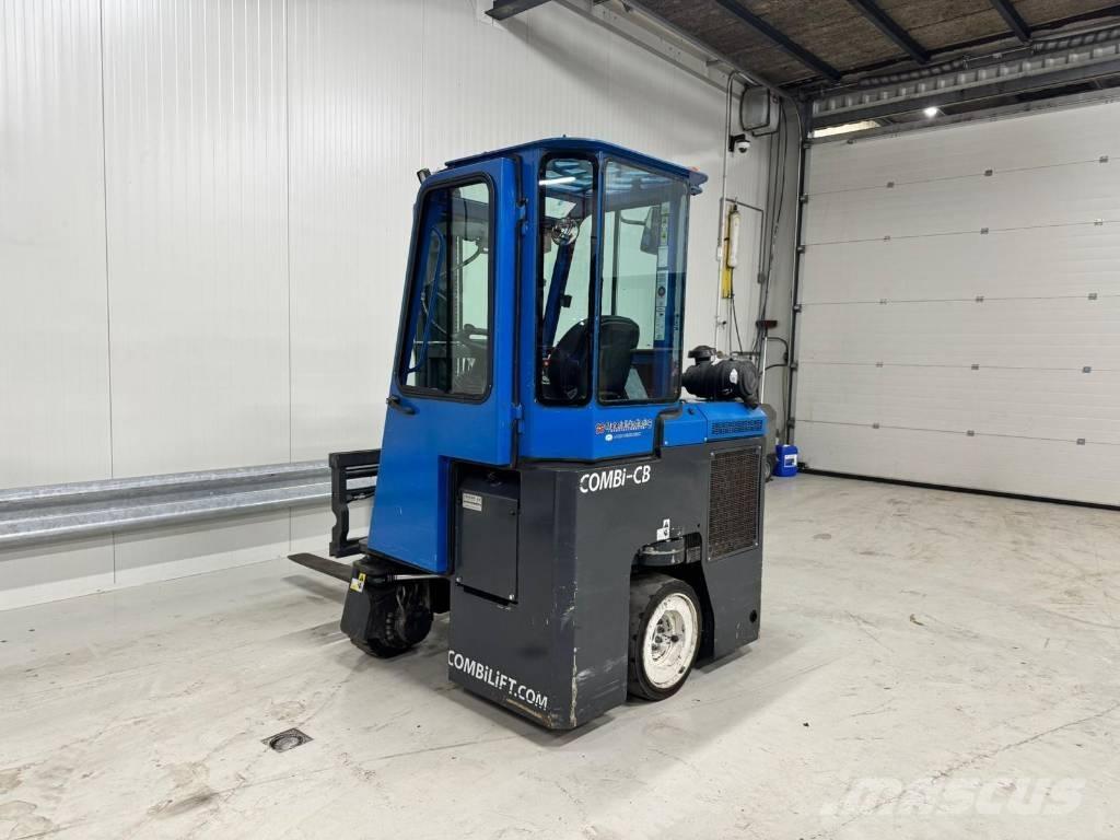 Combilift C3000CB Страничен товарач