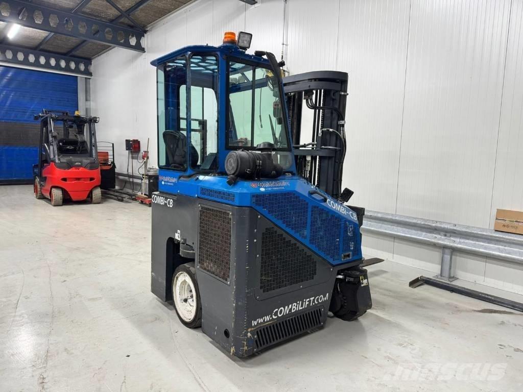 Combilift C3000CB Страничен товарач
