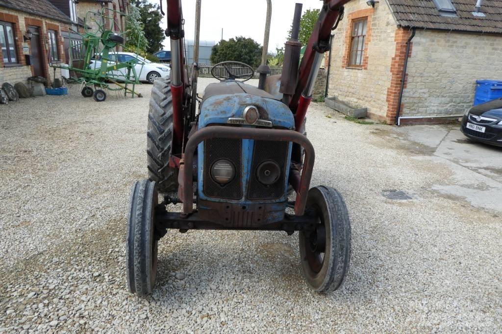 Fordson Super Major Трактори