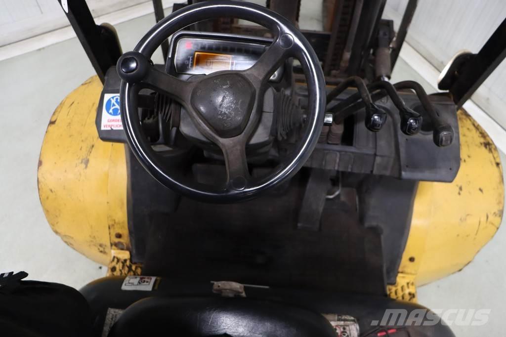 CAT DP30N Дизелови камиони