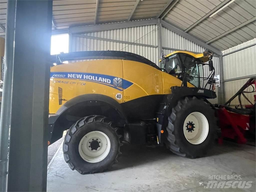 New Holland FR550 Самоходни фуражири