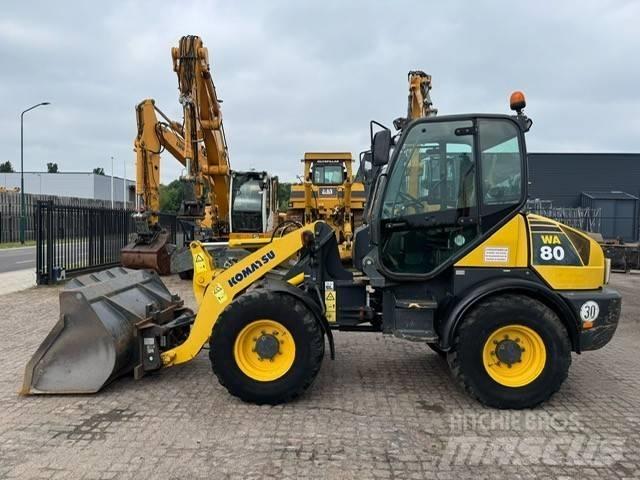 Komatsu WA 80-5 Колесни товарачи