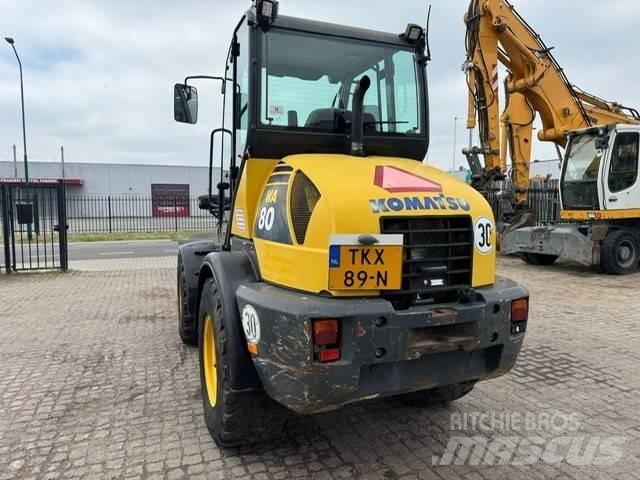 Komatsu WA 80-5 Колесни товарачи