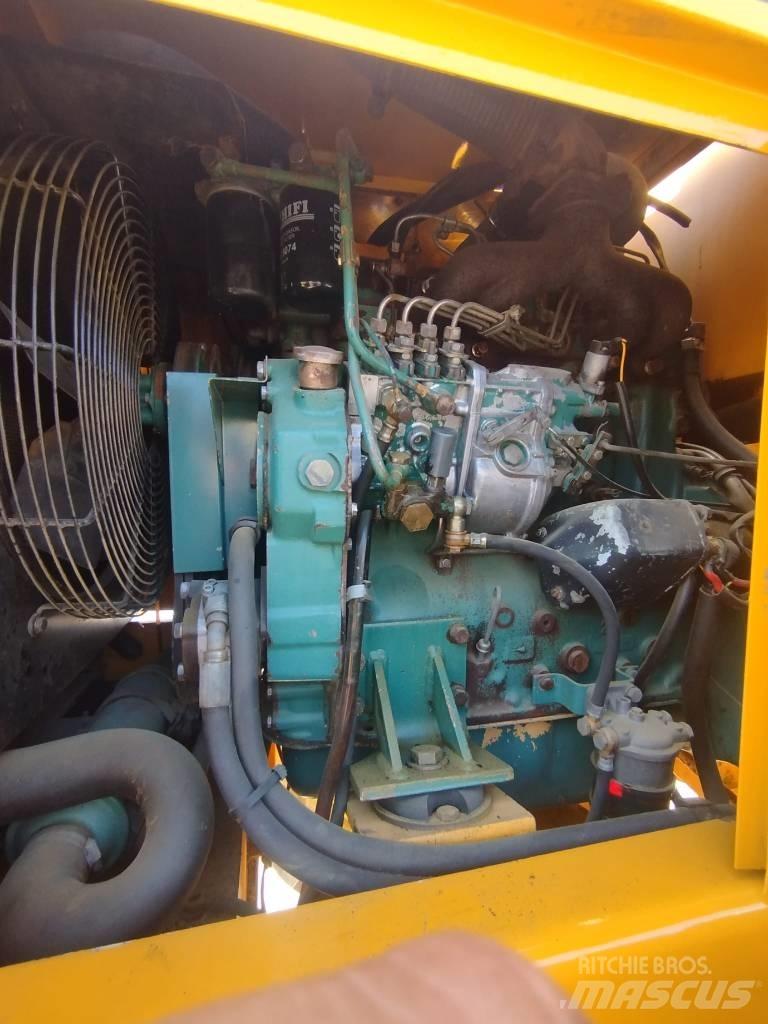 Volvo BM 4200 Колесни товарачи