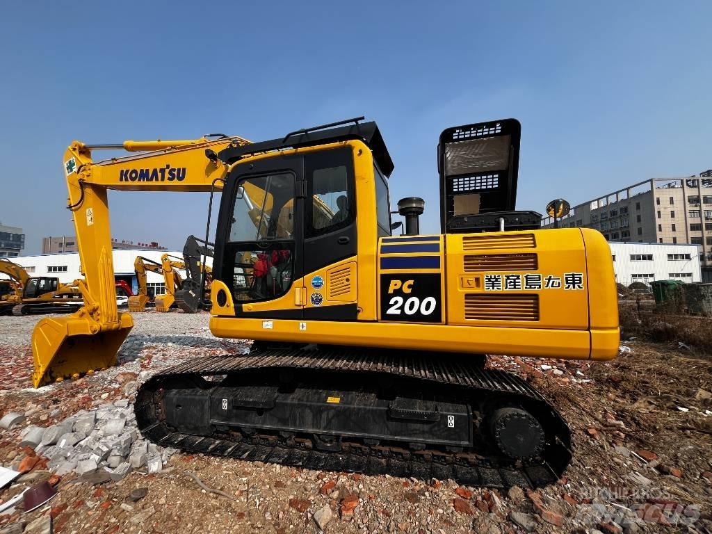 Komatsu PC 200-8N1 Средни екскаватори 7т - 12т