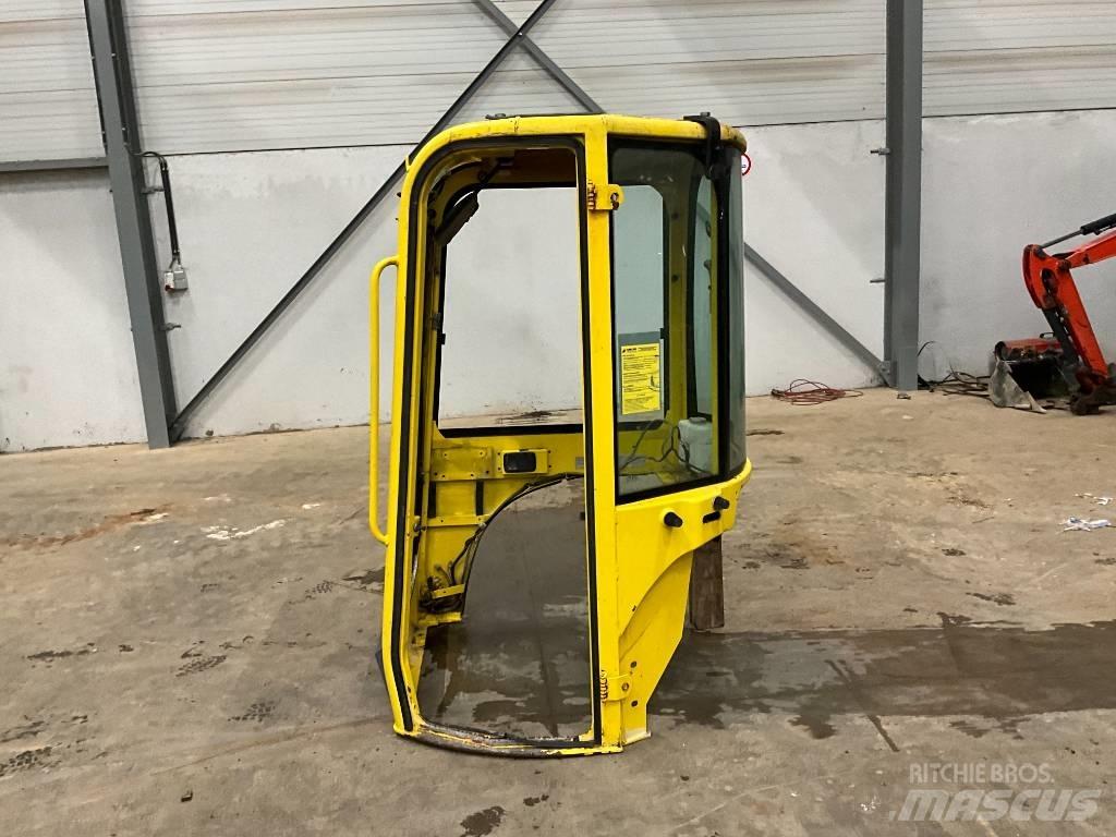 Yanmar Vio 20 / vio 25 Кабина