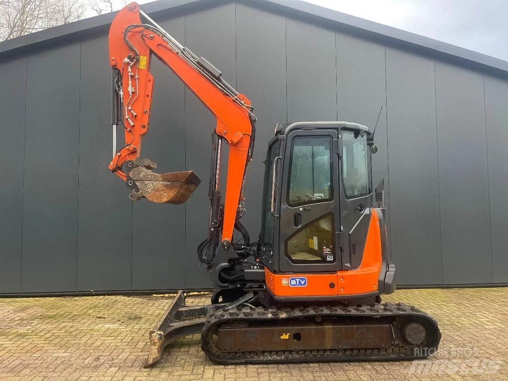 Hitachi U55-5a Мини екскаватори < 7 т