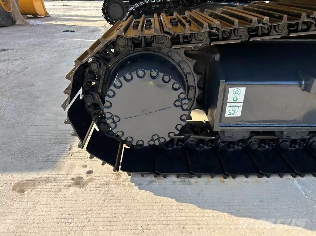 Komatsu 220 Верижен екскаватор