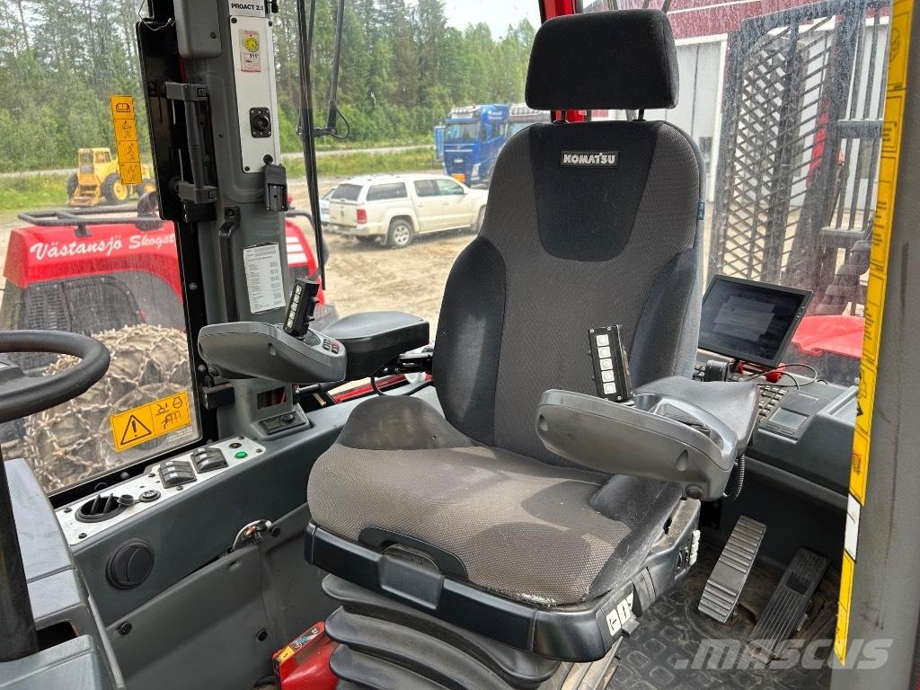 Komatsu 895 Форуардери