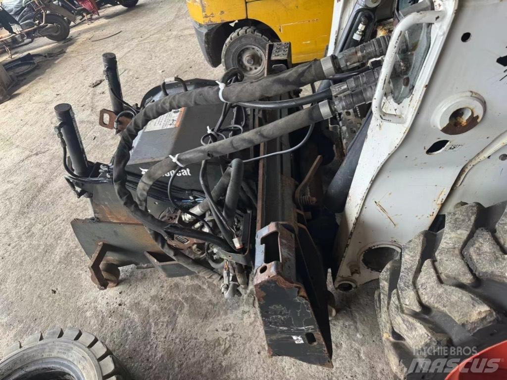 Bobcat S 750 Мини товарачи
