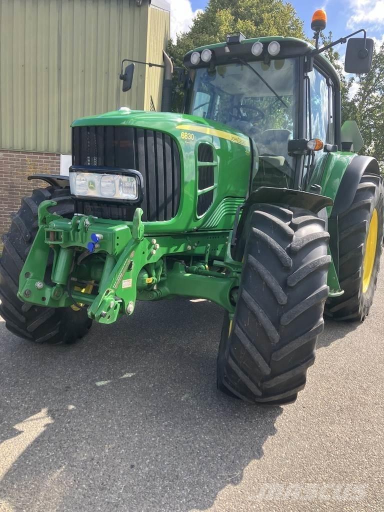John Deere 6830 Трактори
