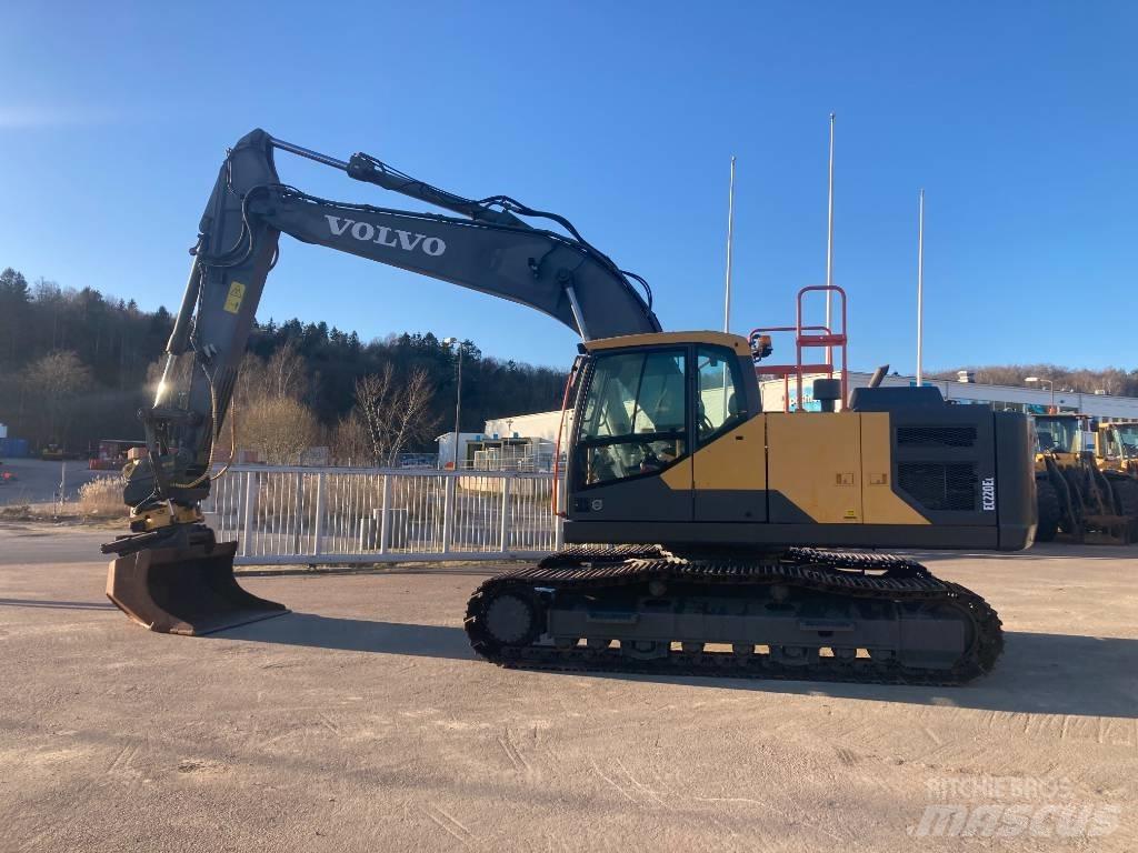 Volvo EC 220 E Верижен екскаватор