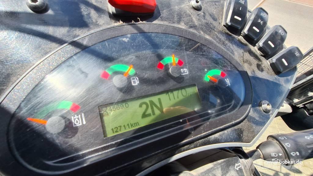 CAT 908 Колесни товарачи