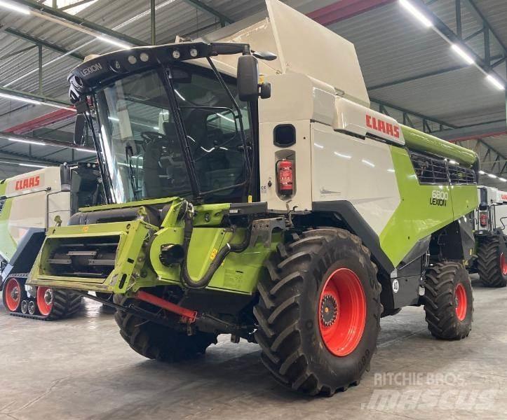 CLAAS LEXION 6800 Комбайни