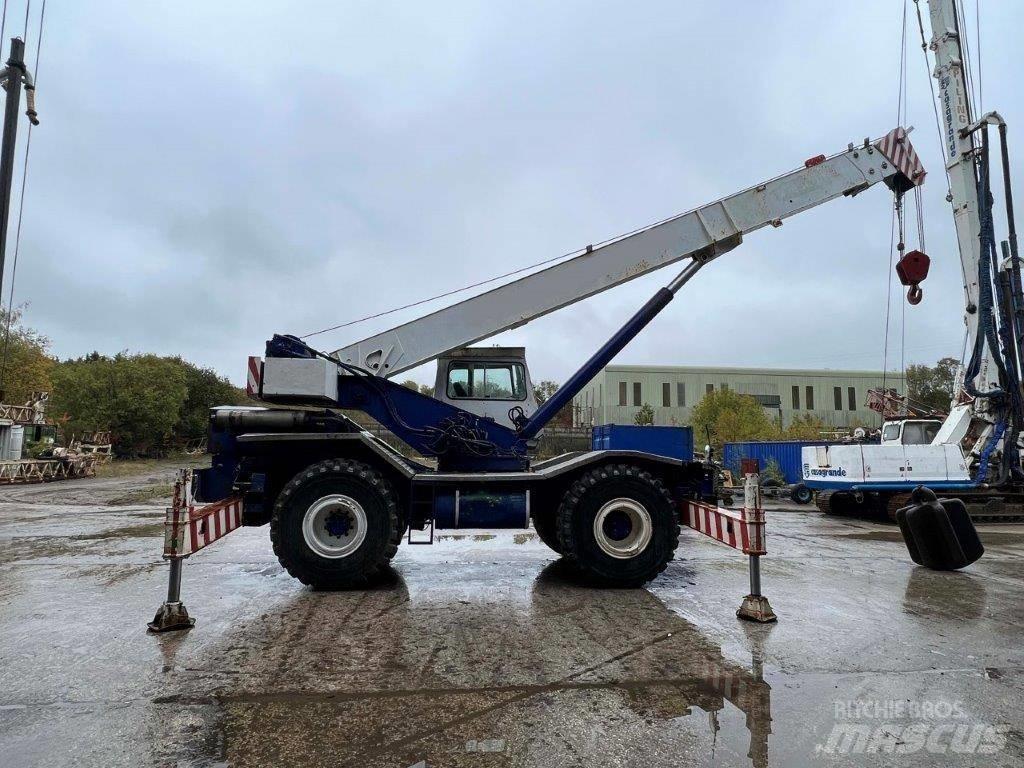 Coles Huskey 630S Кранове за тежък терен